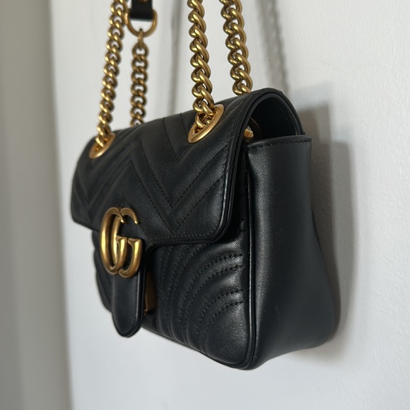 GG Marmont Mini Shoulder Bag - Picture 4 of 8